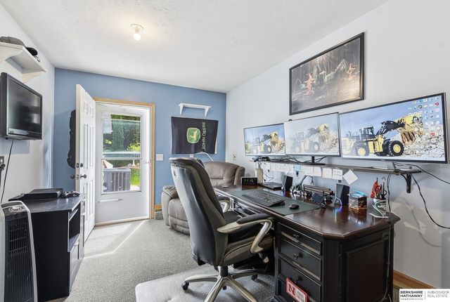 3941 S 183rd Avenue, Omaha, NE 68130