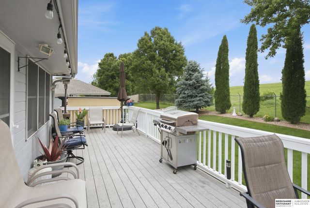 3941 S 183rd Avenue, Omaha, NE 68130