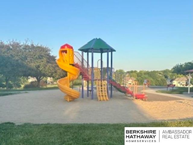 3941 S 183rd Avenue, Omaha, NE 68130