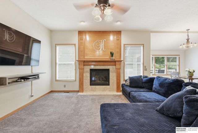 3941 S 183rd Avenue, Omaha, NE 68130