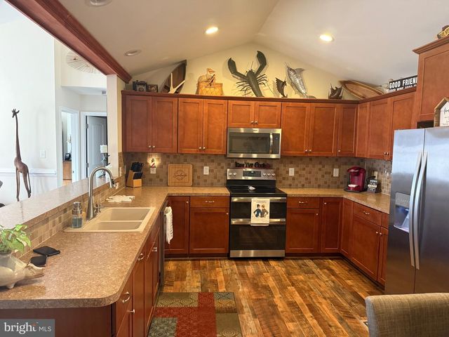 1157 GRANNY SMITH RD, Linden, VA 22642