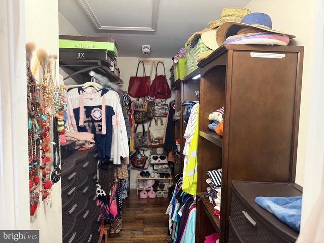 1157 GRANNY SMITH RD, Linden, VA 22642