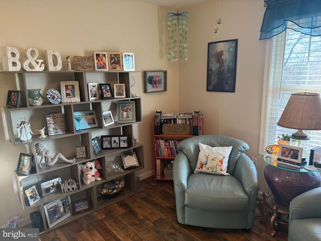 1157 GRANNY SMITH RD, Linden, VA 22642