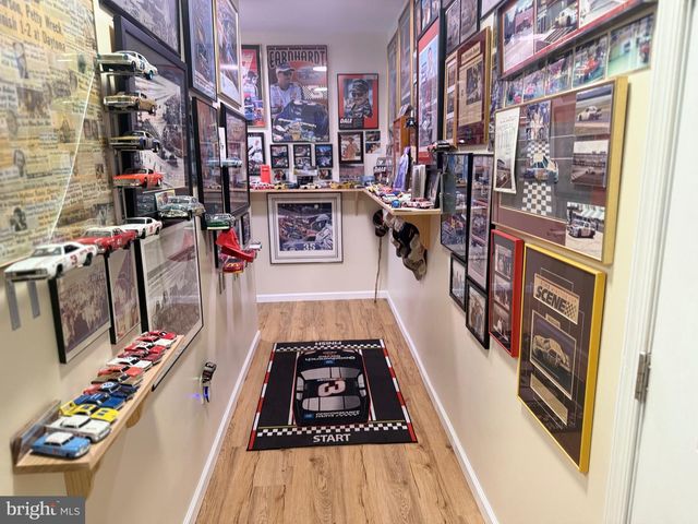 1157 GRANNY SMITH RD, Linden, VA 22642