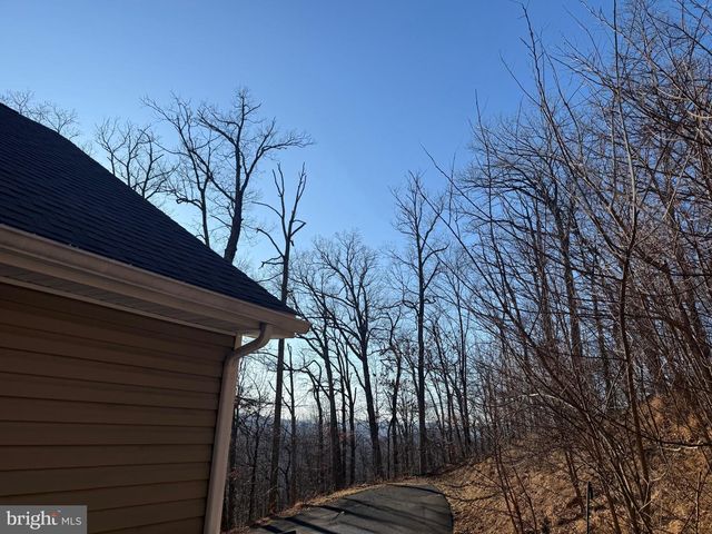 1157 GRANNY SMITH RD, Linden, VA 22642