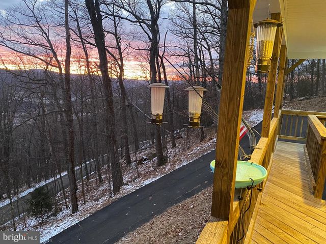 1157 GRANNY SMITH RD, Linden, VA 22642