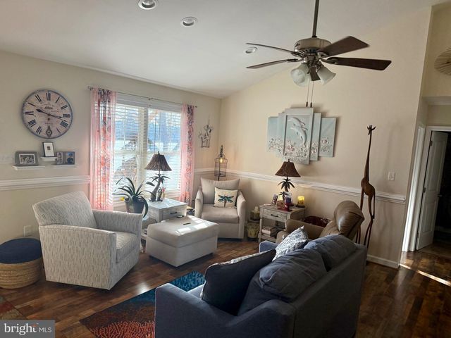 1157 GRANNY SMITH RD, Linden, VA 22642