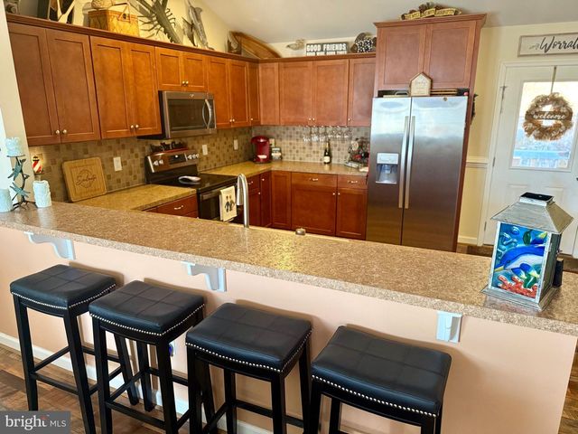 1157 GRANNY SMITH RD, Linden, VA 22642