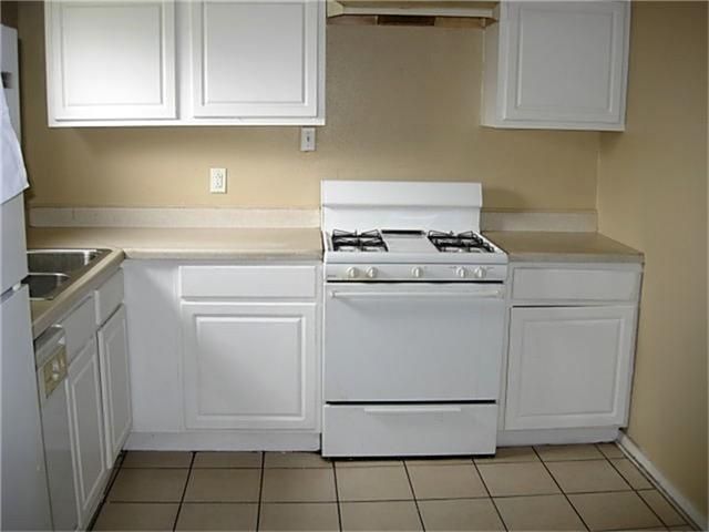 3349 Airport Boulevard, Houston, TX 77051