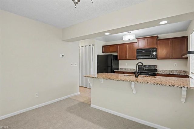 4404 Segovia CT, Virginia Beach, VA 23462