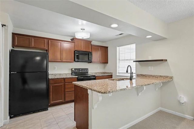 4404 Segovia CT, Virginia Beach, VA 23462