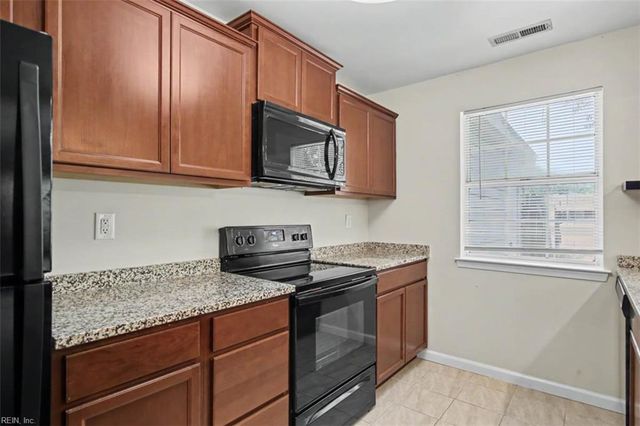4404 Segovia CT, Virginia Beach, VA 23462