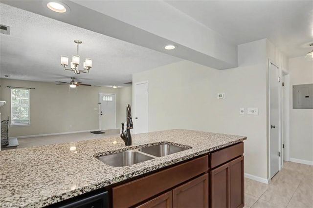 4404 Segovia CT, Virginia Beach, VA 23462