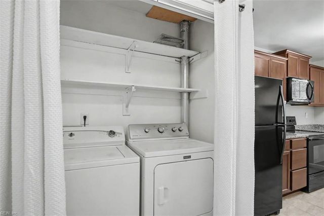 4404 Segovia CT, Virginia Beach, VA 23462