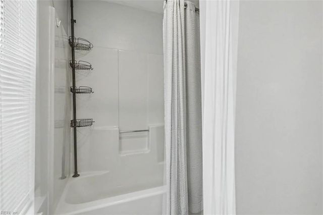 4404 Segovia CT, Virginia Beach, VA 23462