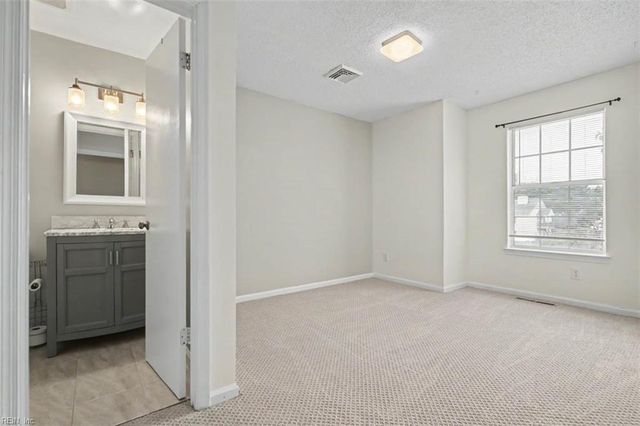 4404 Segovia CT, Virginia Beach, VA 23462