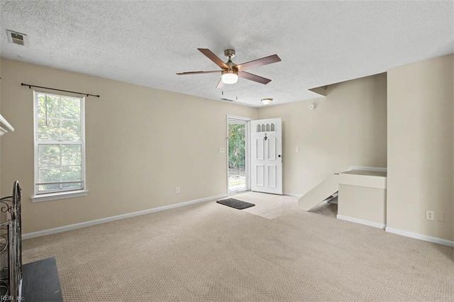 4404 Segovia CT, Virginia Beach, VA 23462
