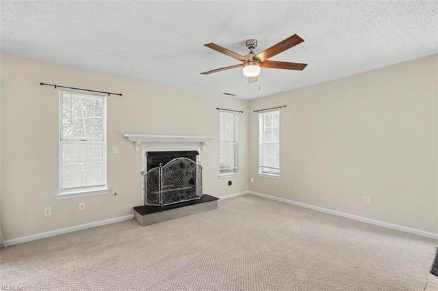 4404 Segovia CT, Virginia Beach, VA 23462