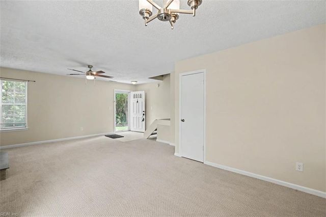 4404 Segovia CT, Virginia Beach, VA 23462