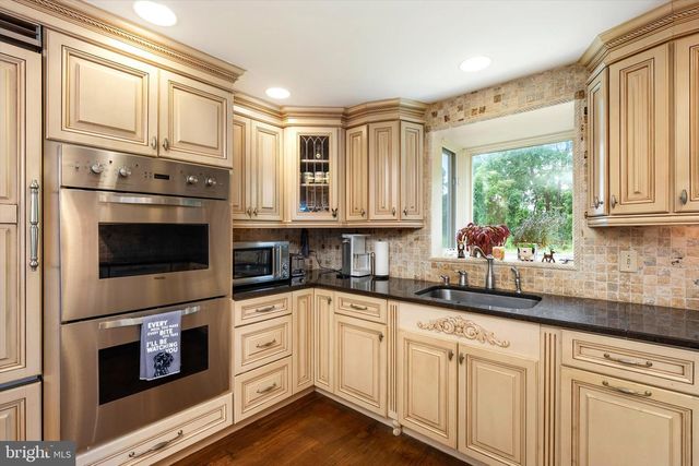 16 ROSS RD, Burlington Township, NJ 08016