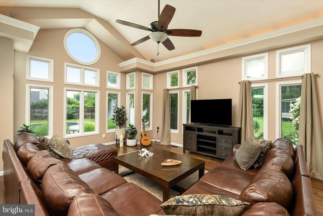 16 ROSS RD, Burlington Township, NJ 08016