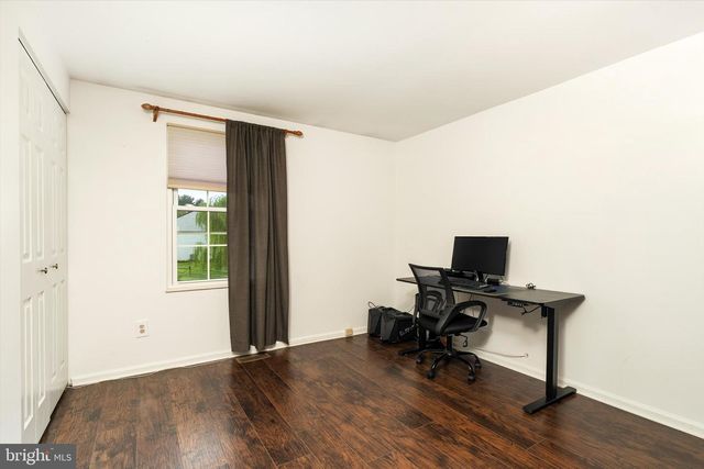 16 ROSS RD, Burlington Township, NJ 08016
