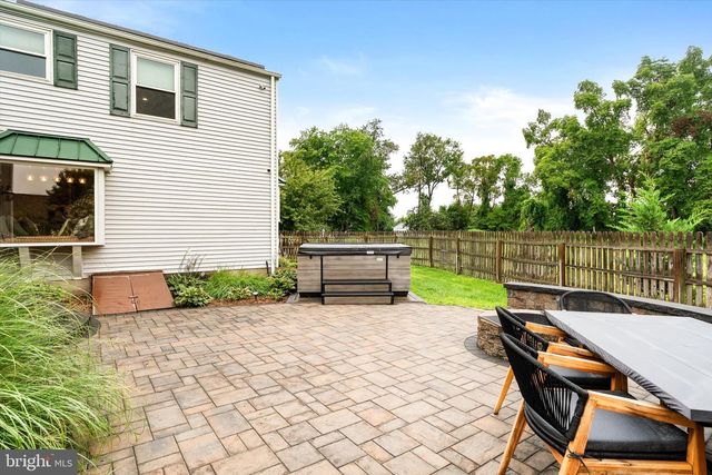 16 ROSS RD, Burlington Township, NJ 08016