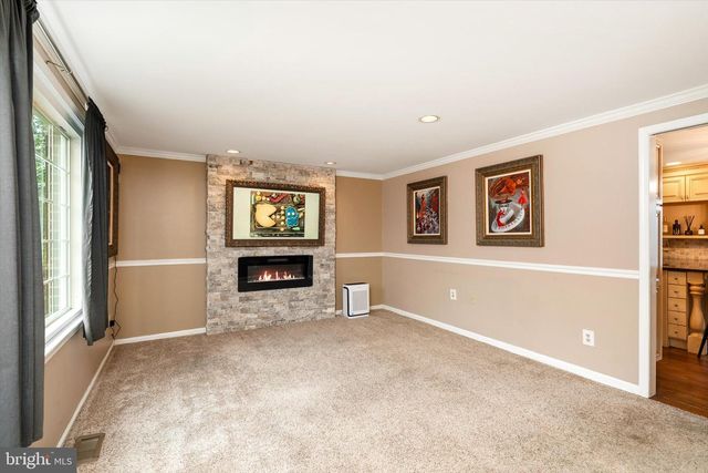16 ROSS RD, Burlington Township, NJ 08016
