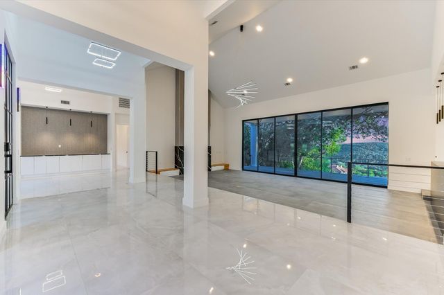 9409 Bell Mountain DR, Austin, TX 78730