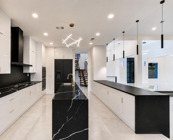 9409 Bell Mountain DR, Austin, TX 78730