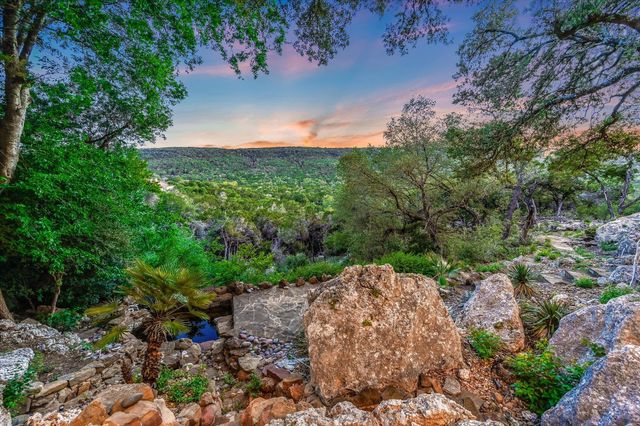 9409 Bell Mountain DR, Austin, TX 78730