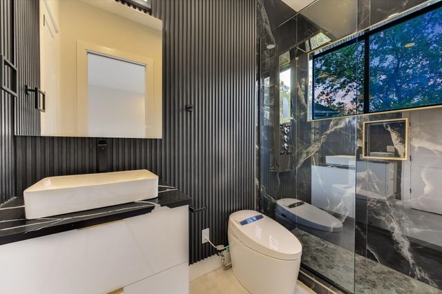 9409 Bell Mountain DR, Austin, TX 78730
