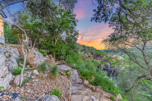 9409 Bell Mountain DR, Austin, TX 78730