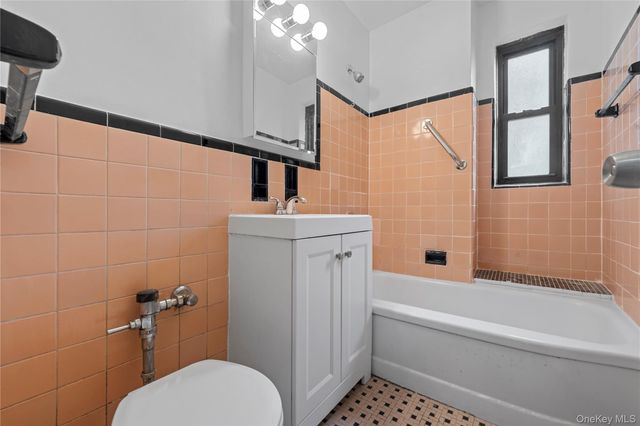 3726 87TH ST 6A, Jackson Heights, NY 11372
