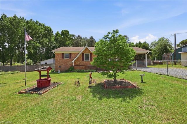 6997 Arden Road, Thomasville, NC 27360
