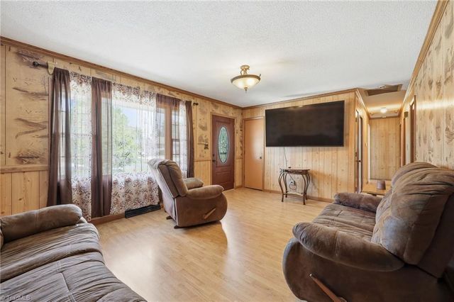6997 Arden Road, Thomasville, NC 27360