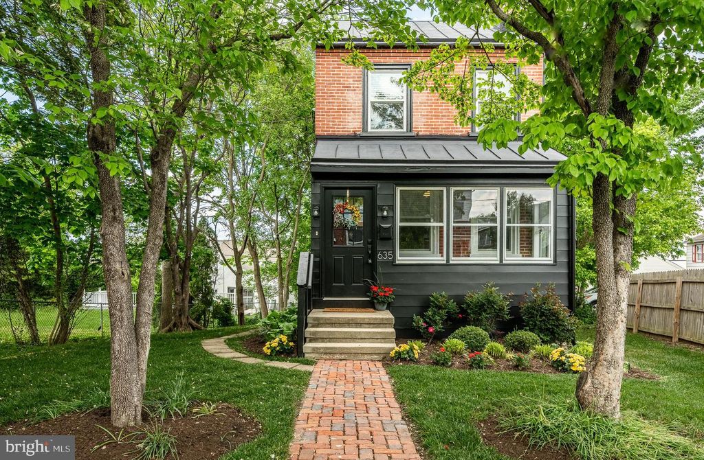 635 S MATLACK ST, West Chester, PA 19382