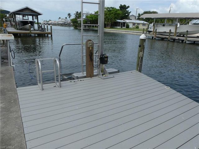 2371 Sycamore ST, St. James City, FL 33956
