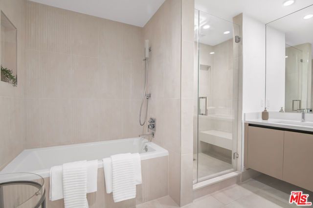 8326 Blackburn Avenue 203, Los Angeles, CA 90048