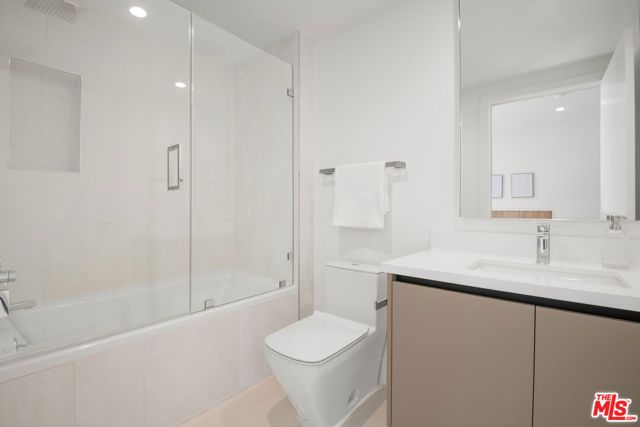 8326 Blackburn Avenue 203, Los Angeles, CA 90048