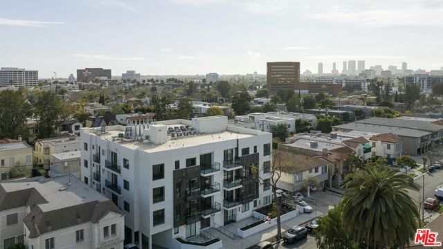 8326 Blackburn Avenue 203, Los Angeles, CA 90048
