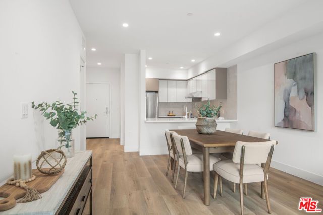 8326 Blackburn Avenue 203, Los Angeles, CA 90048