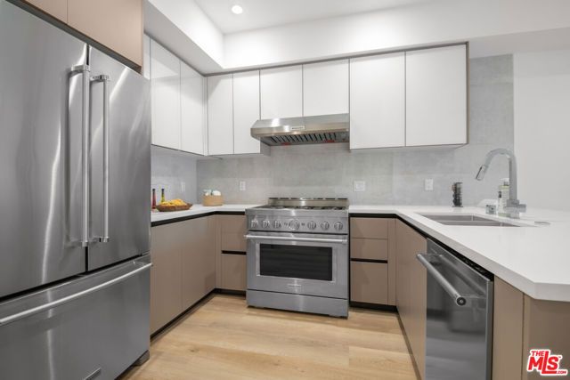 8326 Blackburn Avenue 203, Los Angeles, CA 90048