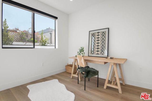 8326 Blackburn Avenue 203, Los Angeles, CA 90048
