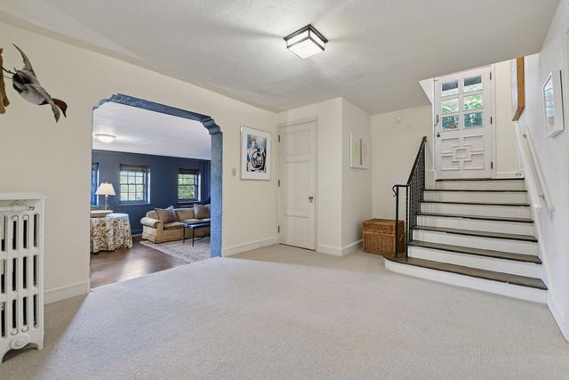 2308 W Lake Of The Isles Parkway, Minneapolis, MN 55405