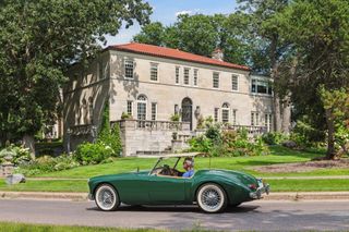 2308 W Lake Of The Isles Parkway, Minneapolis, MN 55405