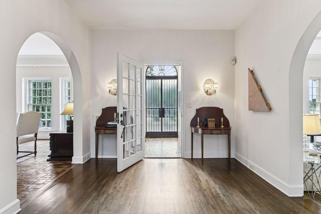 2308 W Lake Of The Isles Parkway, Minneapolis, MN 55405 — photo 5