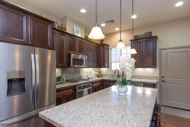 4647 Falcon Crest Way, Turlock, CA 95382