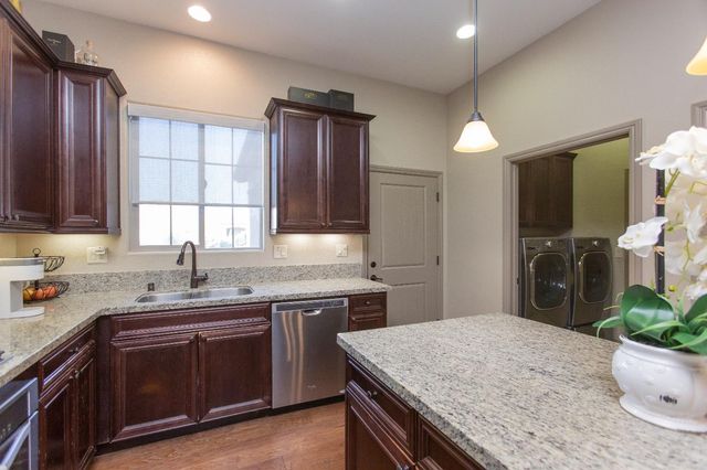 4647 Falcon Crest Way, Turlock, CA 95382