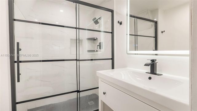 7481 NW 33rd St 7481, Lauderhill, FL 33319